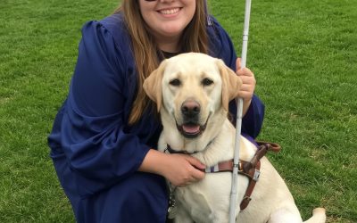 À la remise des diplômes, le chien guide de ma fille aveugle s'est mis à aboyer sur un homme. J'ai levé les yeux et, en voyant qui se tenait devant moi, j'ai flanché.